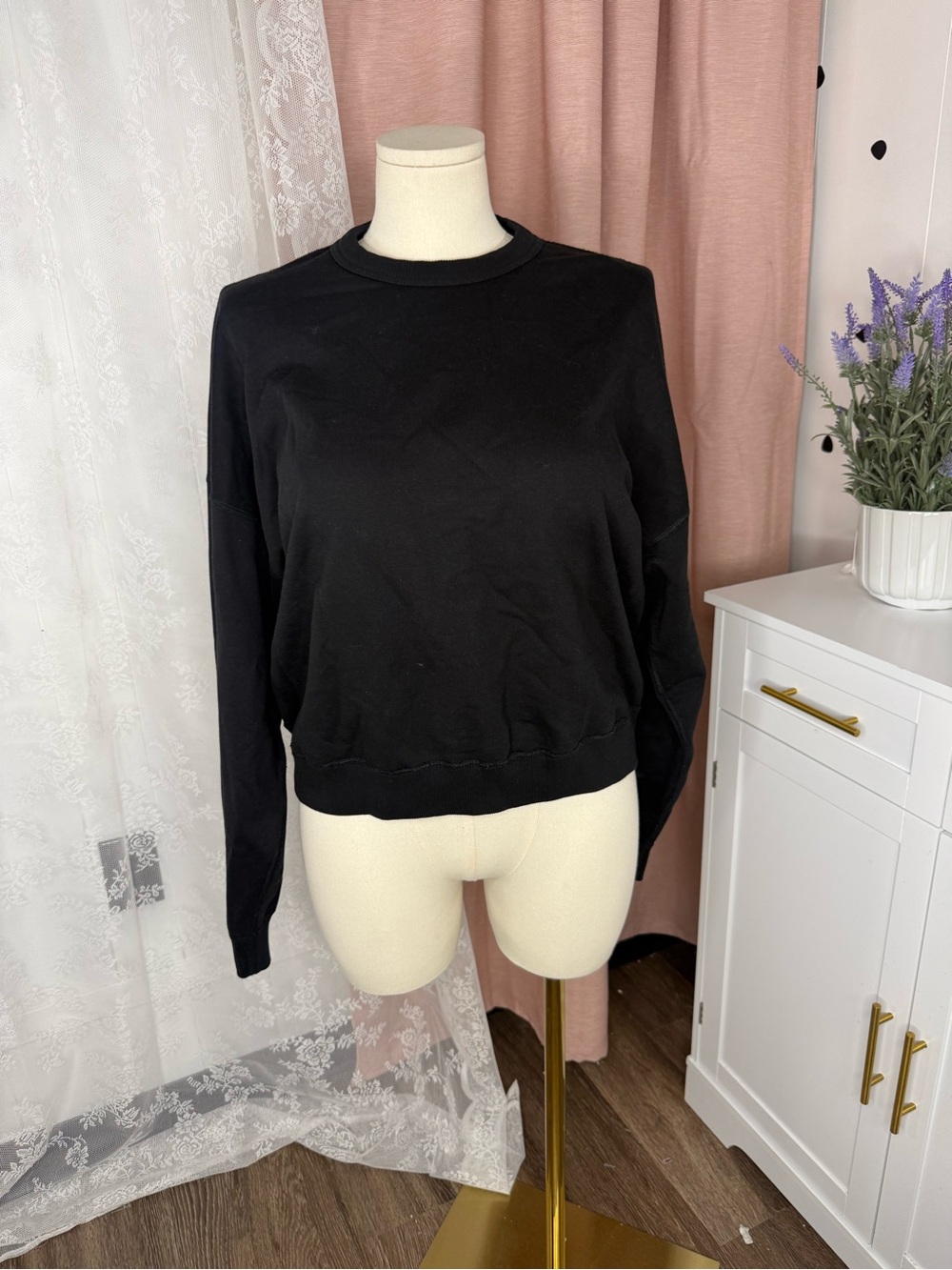 Todd Snyder Black Crewneck Women's Sweatshirt NWOT. BIN/D